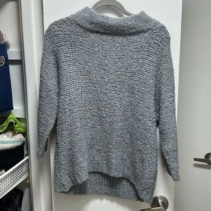 Scoop neck Sweater